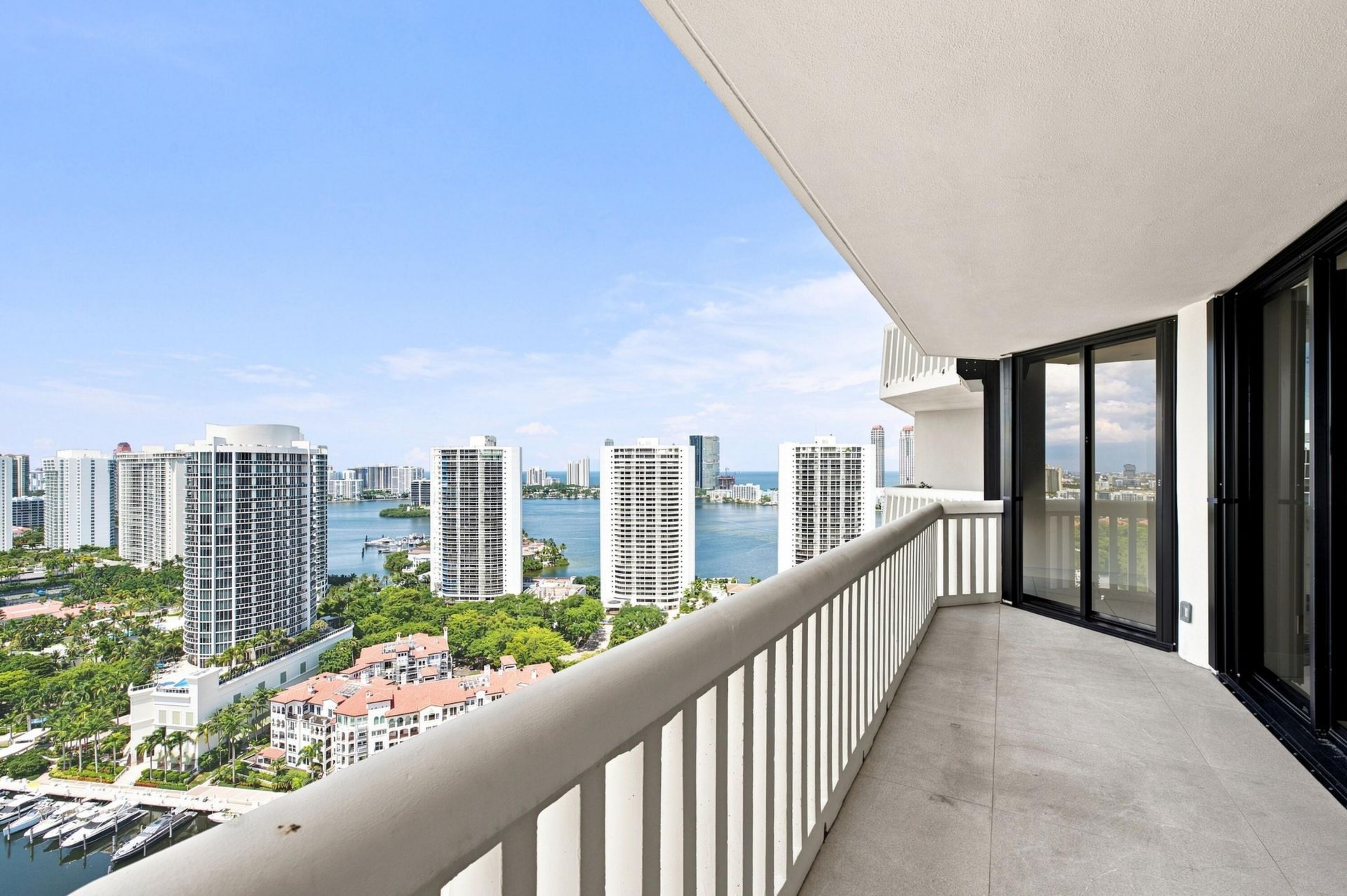 2000 Island Boulevard, Unit 2905, Aventura, FL 33160 Photo