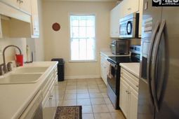 215 Waverly Court photo 4
