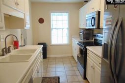 215 Waverly Court photo 4