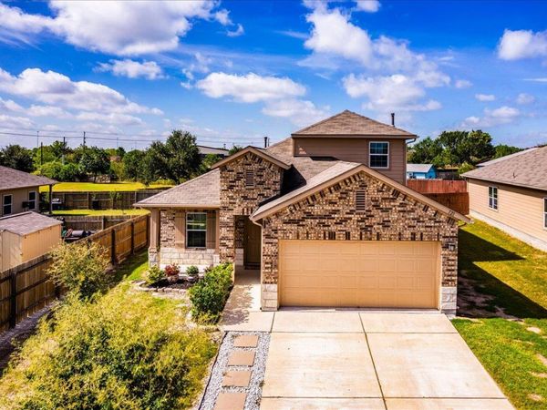 121 Coleto Creek LOOP, Kyle, TX 78640