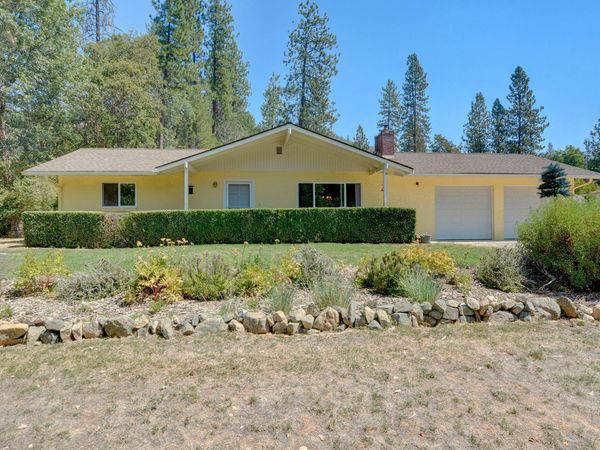 2141 Foots Creek Left Fork Road, Gold Hill, OR 97525
