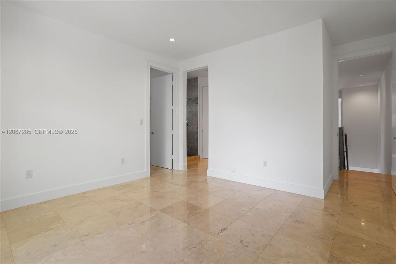 2784 SW 34th Ave, Miami, FL 33133 Photo