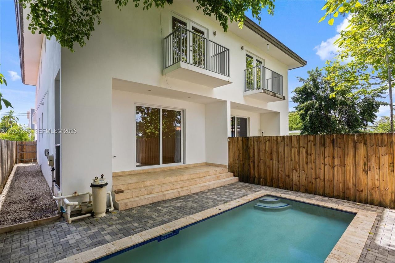 2784 SW 34th Ave, Miami, FL 33133 Photo