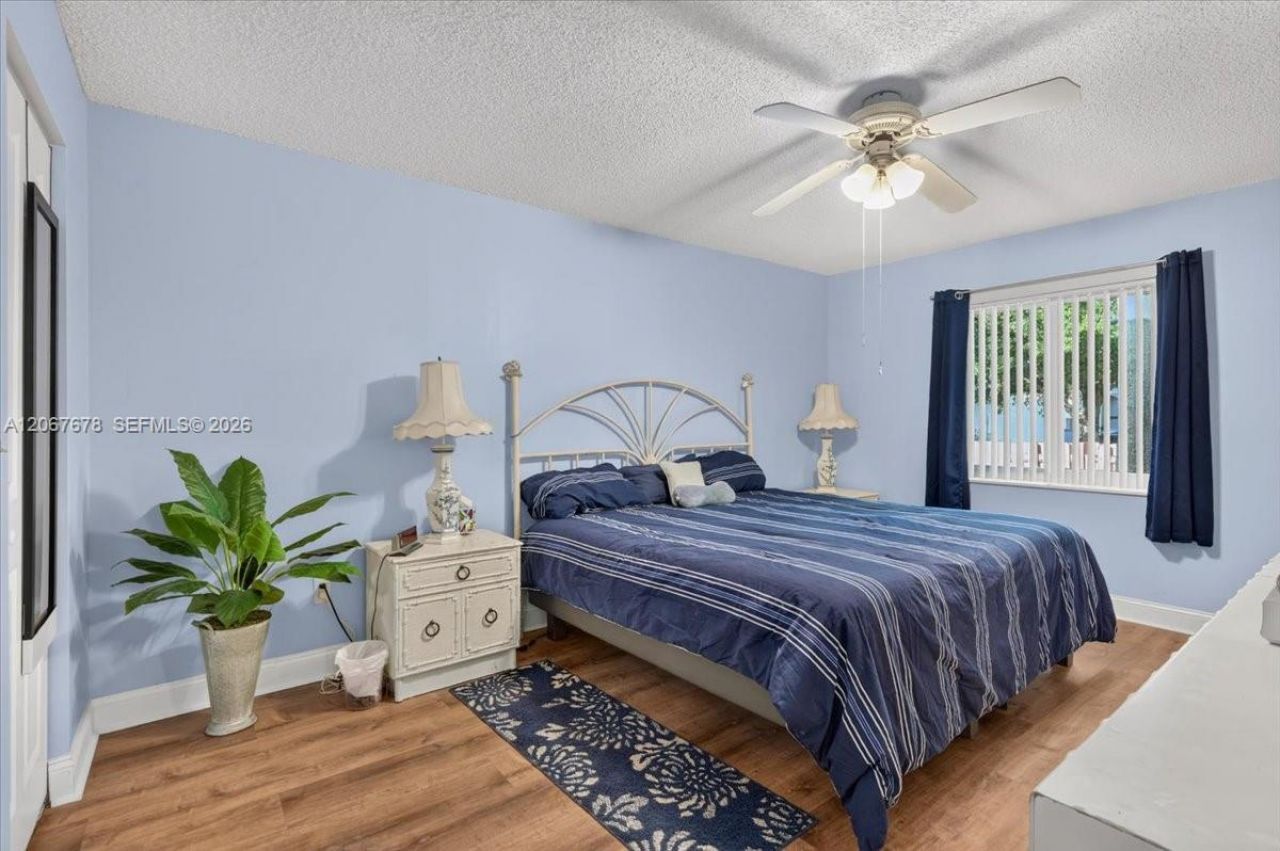 8601 SW 16th St, Pembroke Pines, FL 33025 Photo