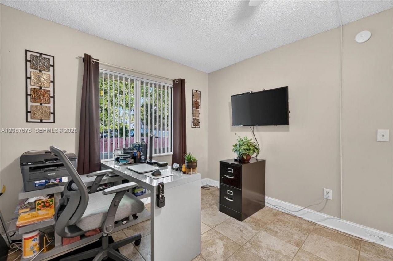 8601 SW 16th St, Pembroke Pines, FL 33025 Photo
