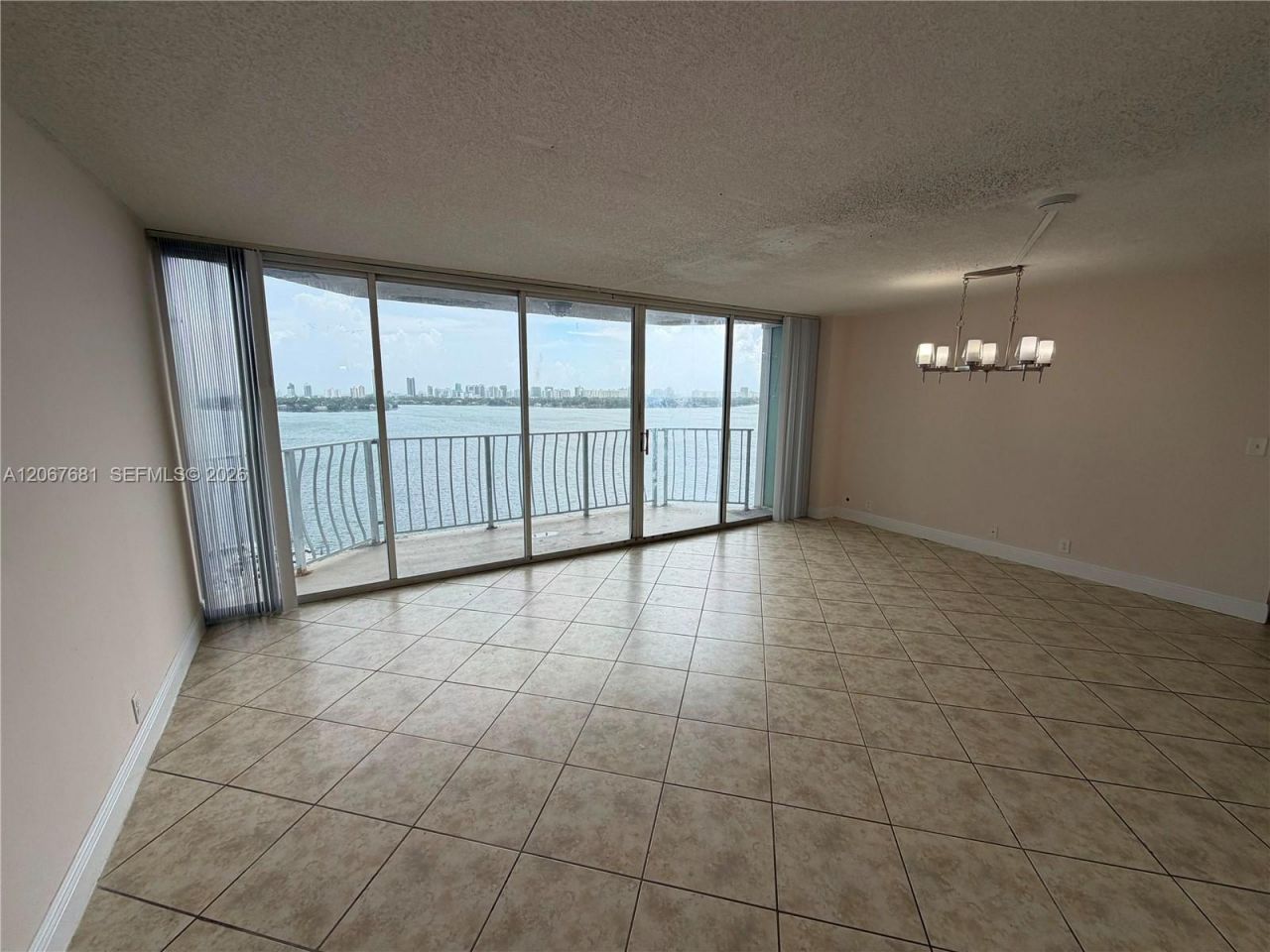 7601 E Treasure Dr , Unit 2007, North Bay Village, FL 33141 Photo