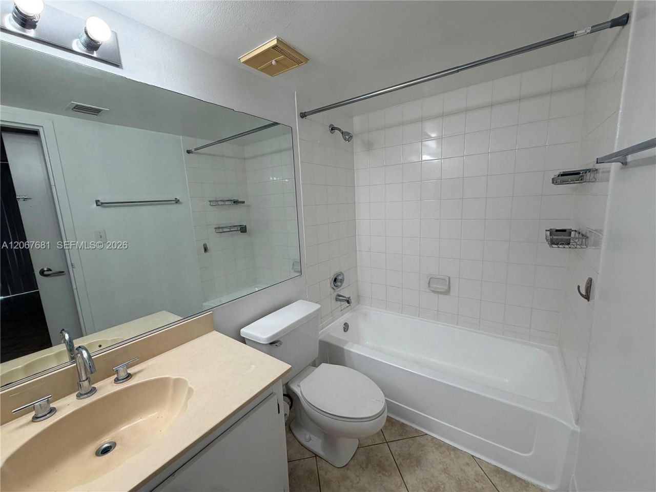 7601 E Treasure Dr , Unit 2007, North Bay Village, FL 33141 Photo