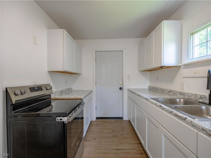 155 Fernwood Avenue , Barberton, OH 44203 Photo 8