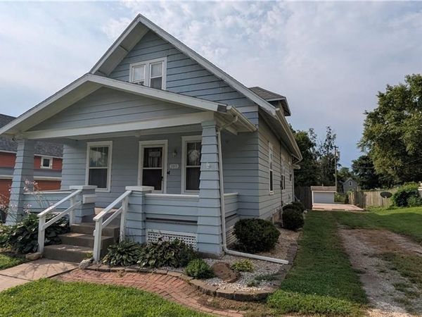 503 Kickapoo Street, Hiawatha, KS 66434