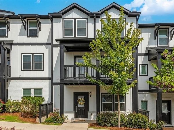 708 Mulberry Walk , Woodstock, GA 30188