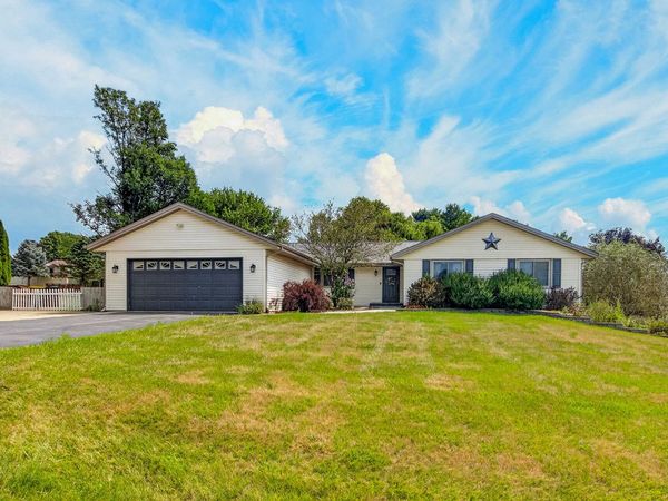 9289 Old Towne Court , Roscoe, IL 61073
