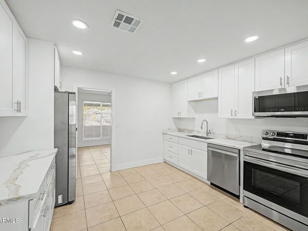 8118 N 29TH Avenue, Phoenix, AZ 85051