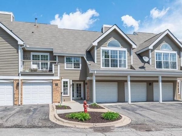 6165 Chasewood Parkway , Unit 202, Minnetonka, MN 55343