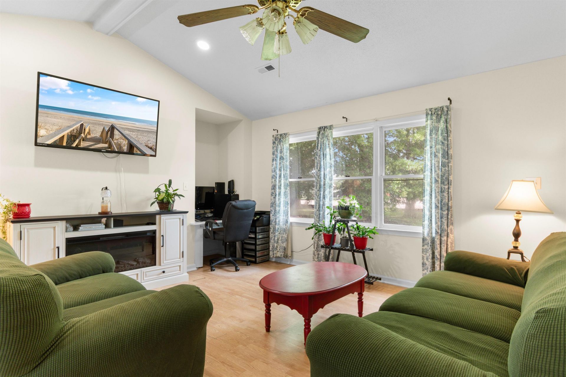 111 St. Andrews Ln. Photo 6