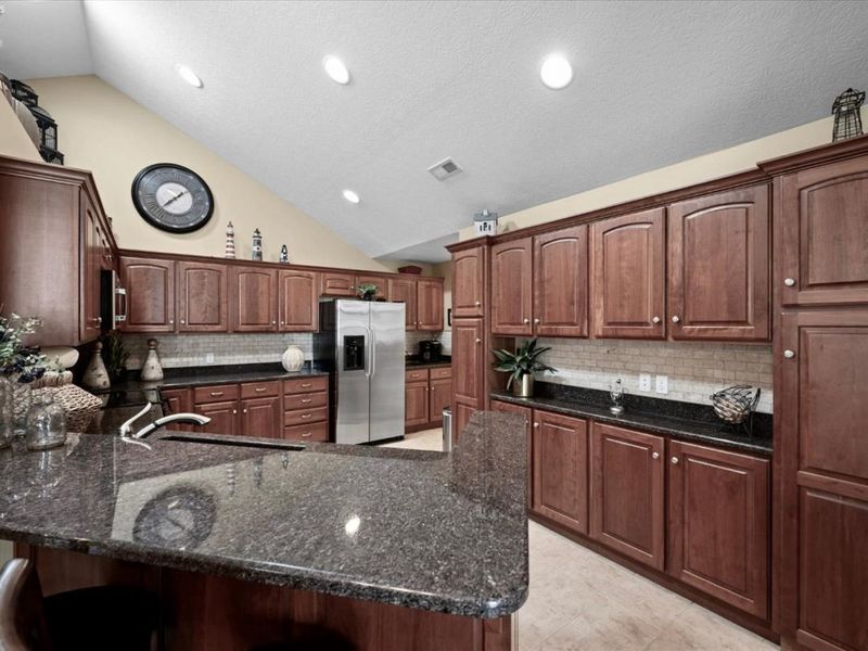 2749 N Canterbury, Unit D, Port Clinton, OH 43452 Photo 2