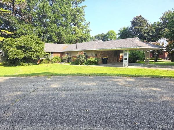 925 Brown Lane , Kennett, MO 63857