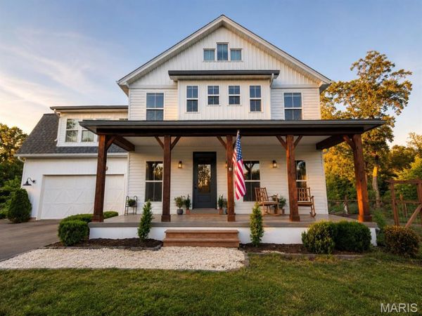272 Spring House Valley, Pacific, MO 63069