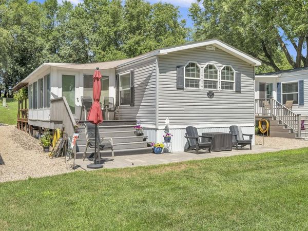 1611 Stern Street , Unit 11, Wahpeton, IA 51360