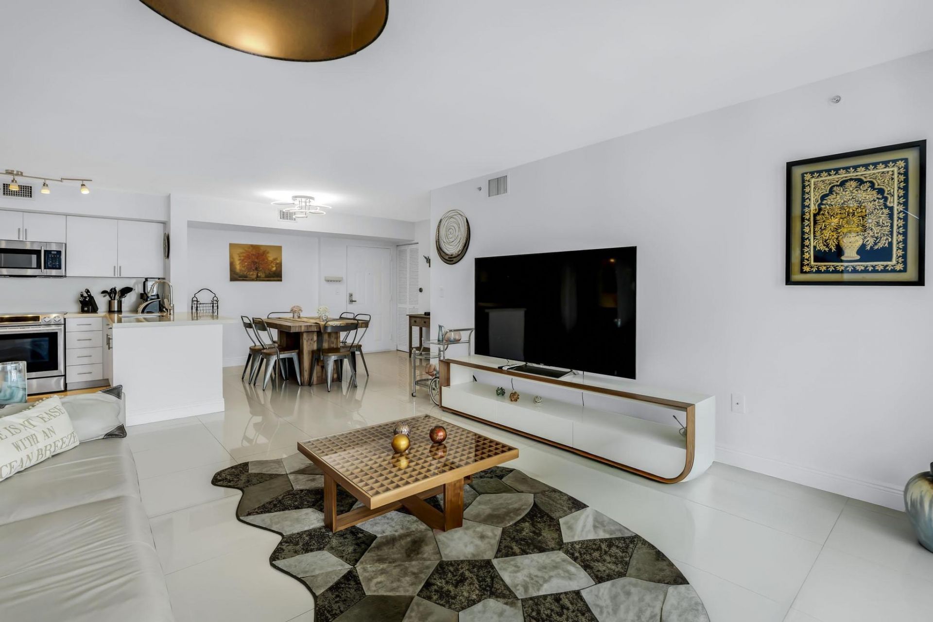 1155 Brickell Bay Drive, Unit 2509, Miami, FL 33131 Photo