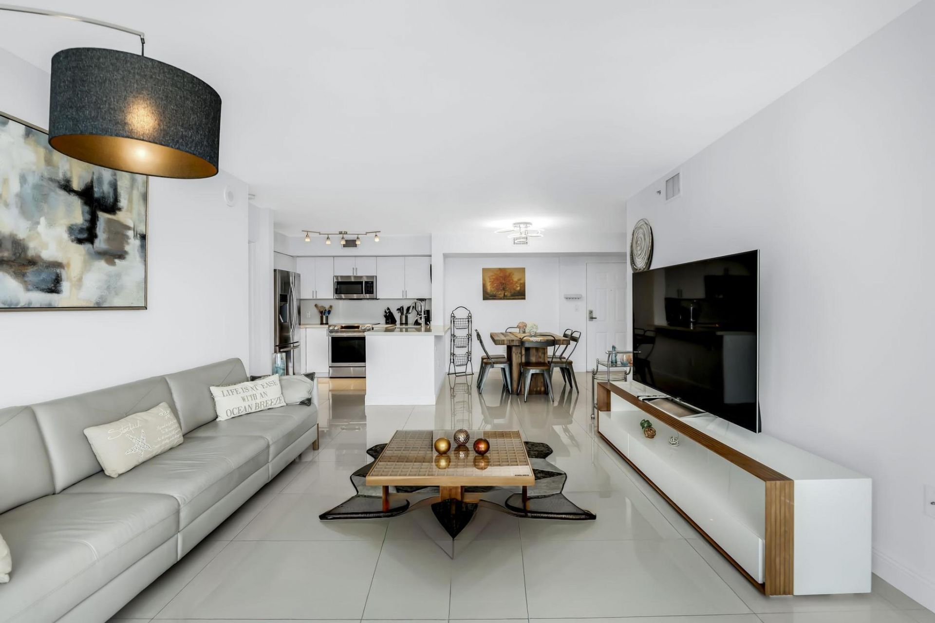 1155 Brickell Bay Drive, Unit 2509, Miami, FL 33131 Photo