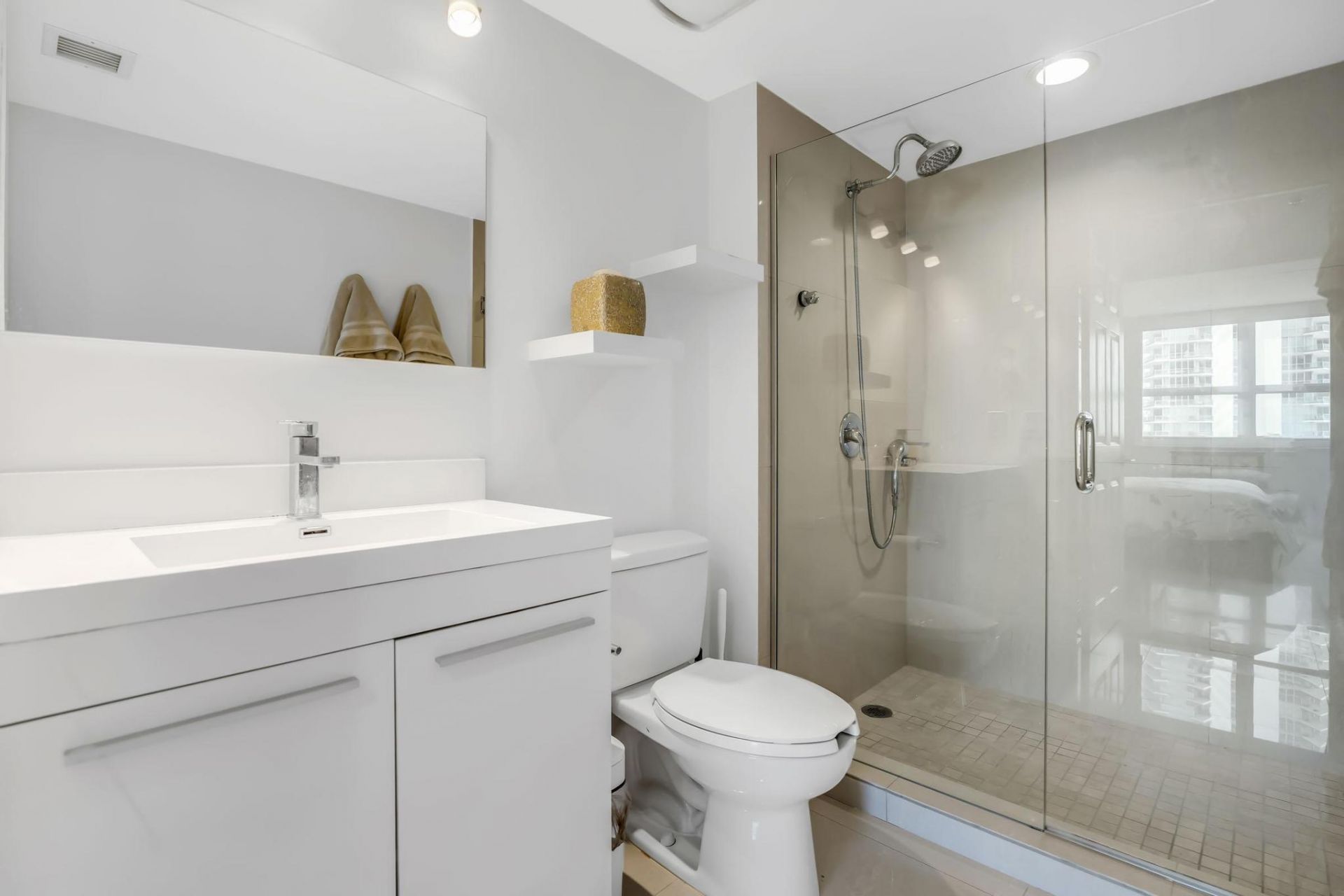 1155 Brickell Bay Drive, Unit 2509, Miami, FL 33131 Photo