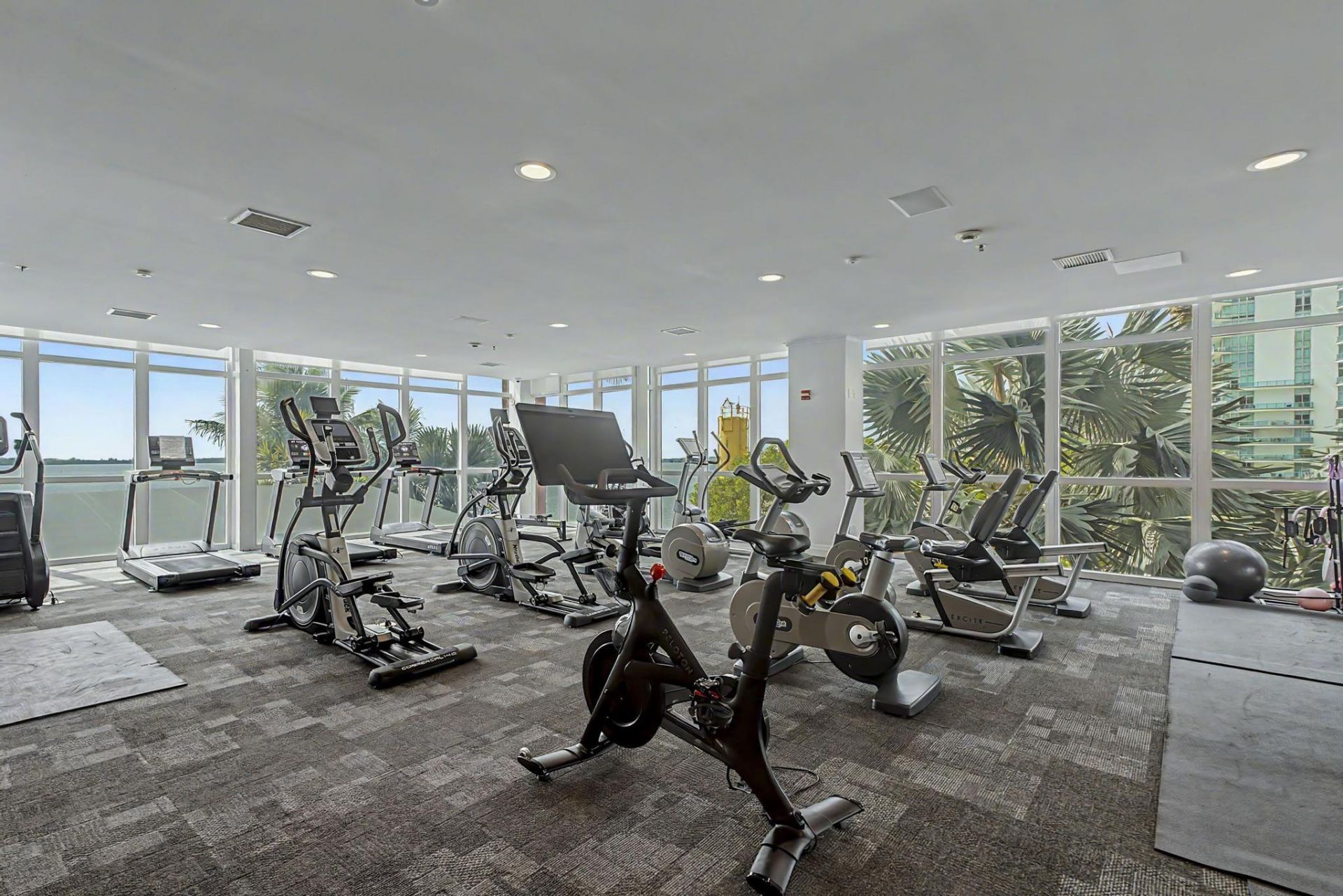 1155 Brickell Bay Drive, Unit 2509, Miami, FL 33131 Photo