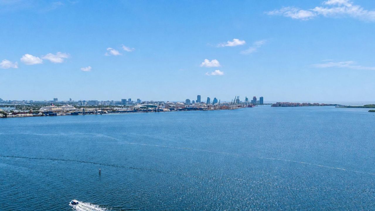1155 Brickell Bay Drive, Unit 2509, Miami, FL 33131 Photo