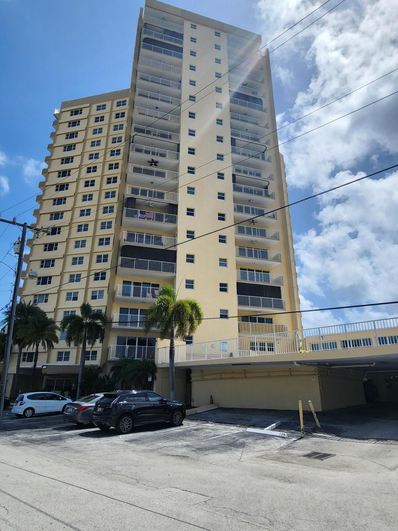 1200 Hibiscus Avenue, Unit 1006, Pompano Beach, FL 33062 Photo