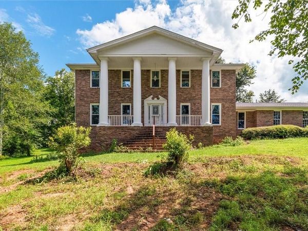 835 Kent Rd , Bowdon, GA 30108