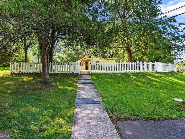 586 LEWISBERRY ROAD, NEW CUMBERLAND, PA 17070