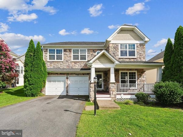 18483 QUANTICO GATEWAY DRIVE, TRIANGLE, VA 22172