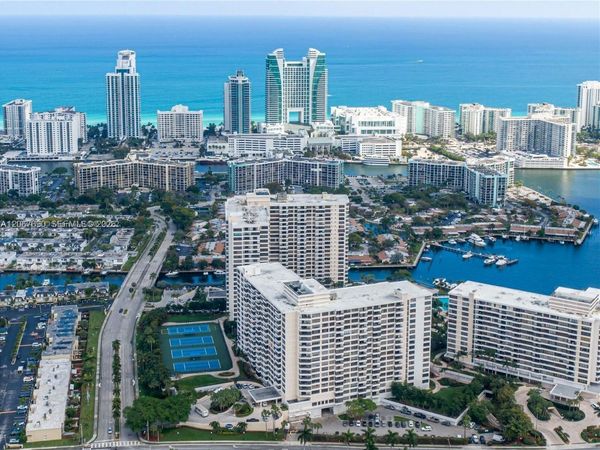 600 Three Islands Blvd , Unit 1113, Hallandale Beach, FL 33009