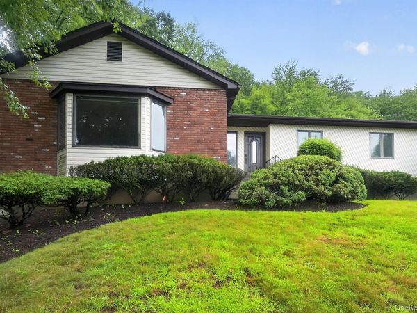 211 Waters Edge , Valley Cottage, NY 10989