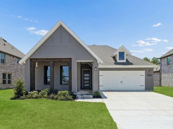 1009 Goldenrod Drive, Justin, TX 76247