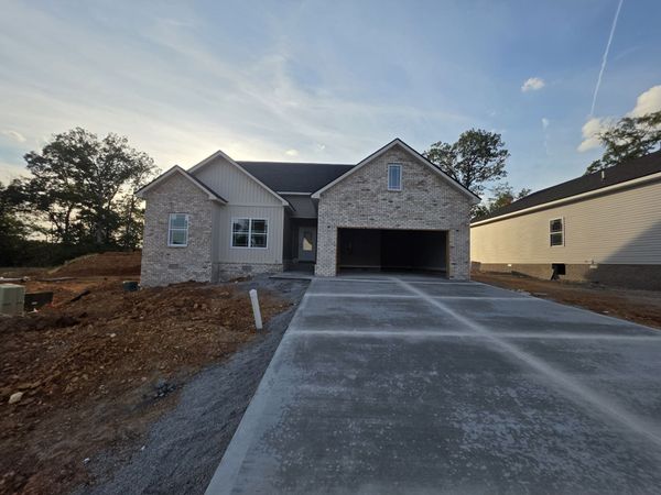 488 S Halifax Ct, Clarksville, TN 37040