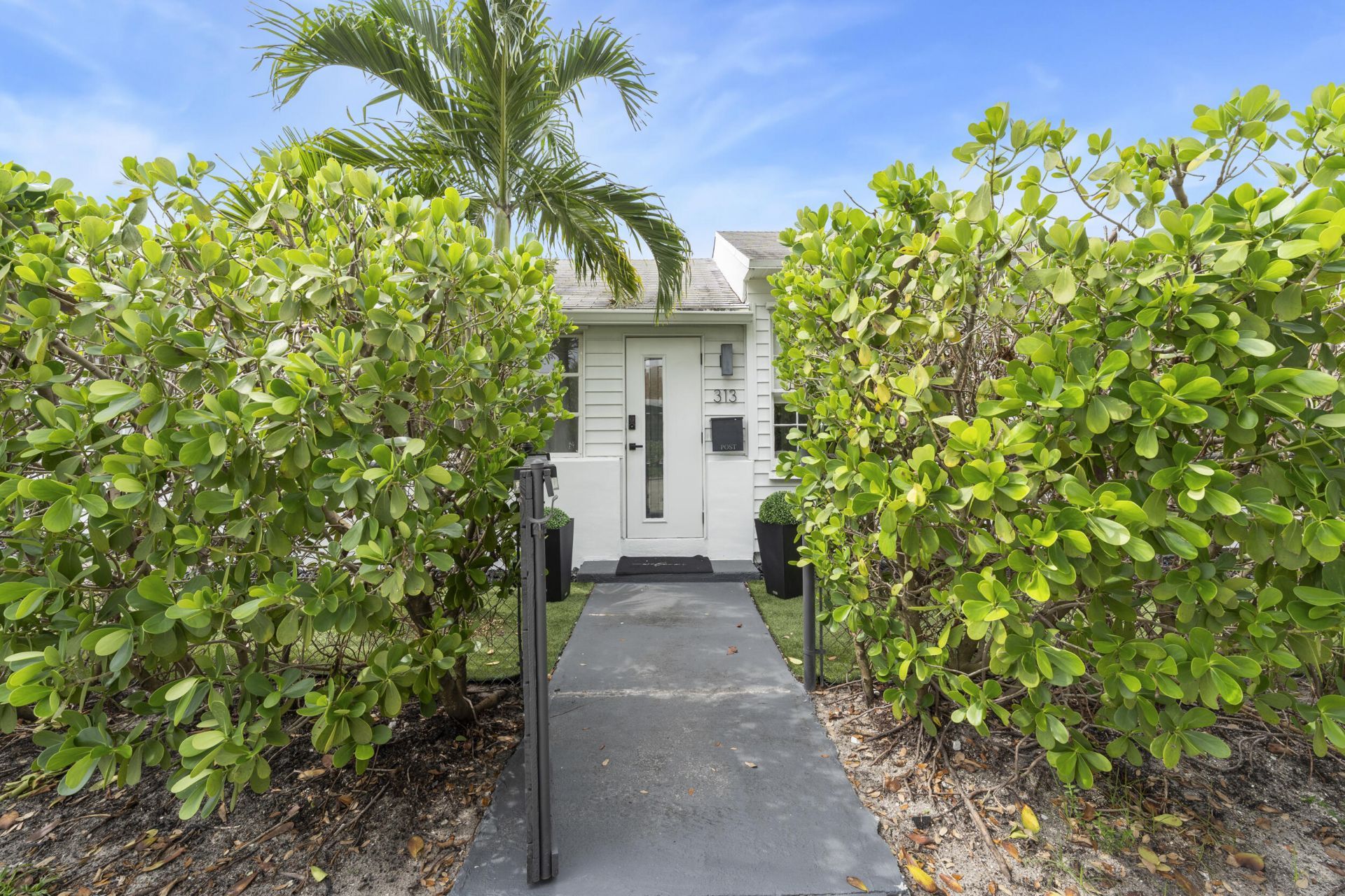 313 N 16th Avenue N, Lake Worth Beach, FL 33460 Photo