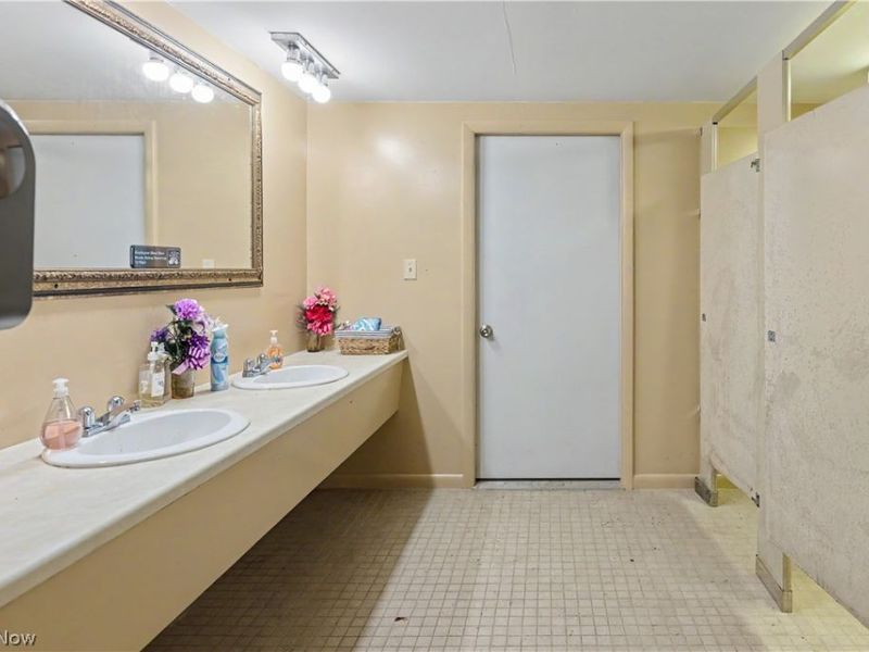 10036 Wilson Mills Road, Chardon, OH 44024 Photo 9
