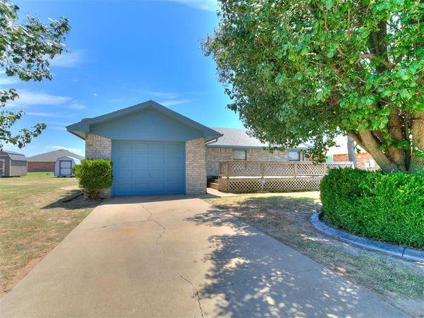 3403 W Mississippi Avenue, Chickasha, OK 73018