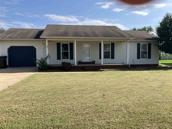 315 Washington Dr W, Muscle Shoals, AL 35661