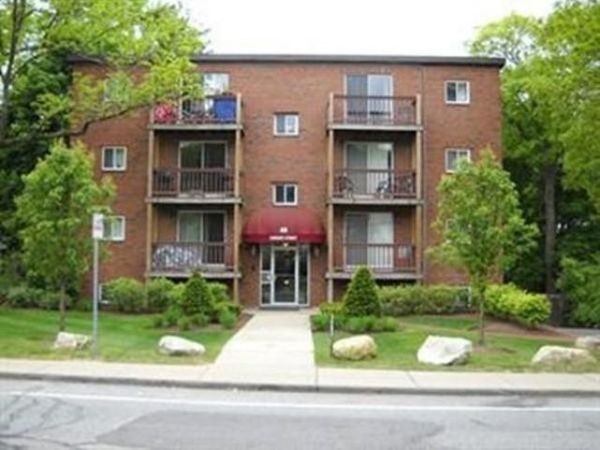 49 Sumner Street, Unit 4, Stoughton, MA 02072