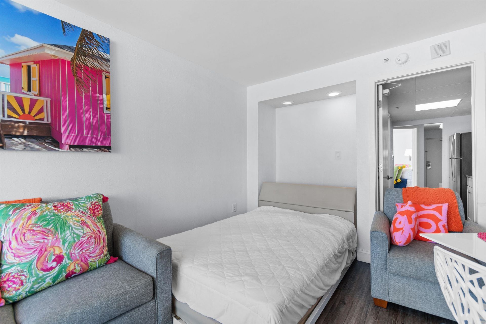 2300 N Ocean Blvd. Photo 17