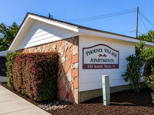 130 S Main Street, Phoenix, OR 97535