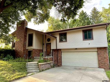 3726 Burr Oak Avenue, Bellevue, NE 68123