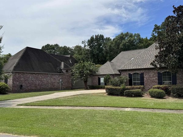 34227 Fountain View Dr, Walker, LA 70785