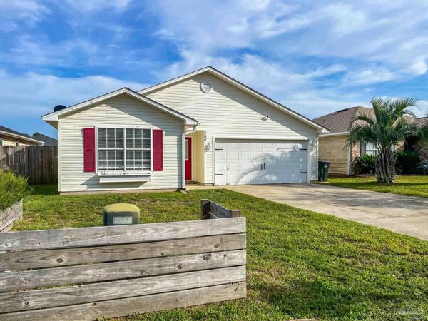 209 Staysail St, Pensacola, FL 32507