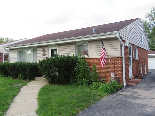 799 S Hawthorne Avenue , Elmhurst, IL 60126