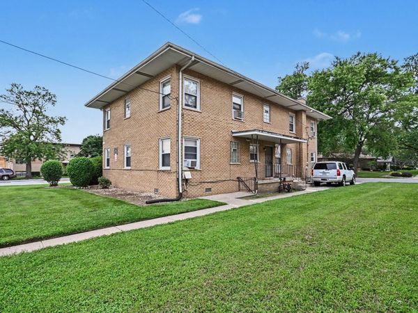 18408 Torrence Avenue , Lansing, IL 60438