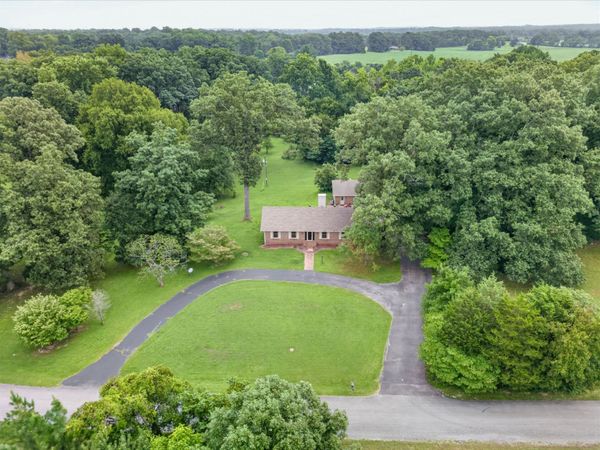 252 Edgewood Dr, Cadiz, KY 42211