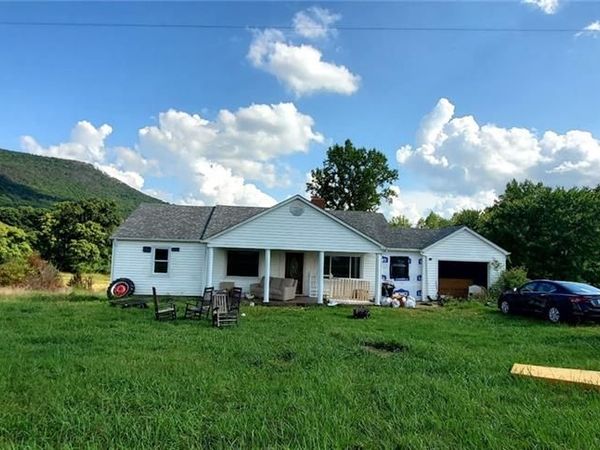 2185 Flat Rock Road, Pinnacle, NC 27043