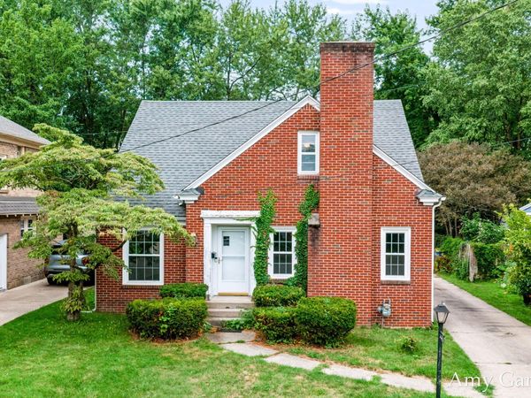 2137 Godwin Avenue SE, Grand Rapids, MI 49507